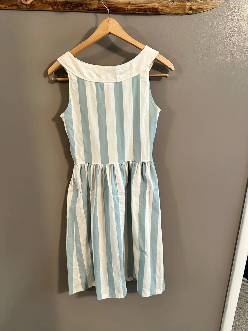 Vintage Laura Ashley White and Light Blue Striped Sleeveless Dress - Picture 7 of 11